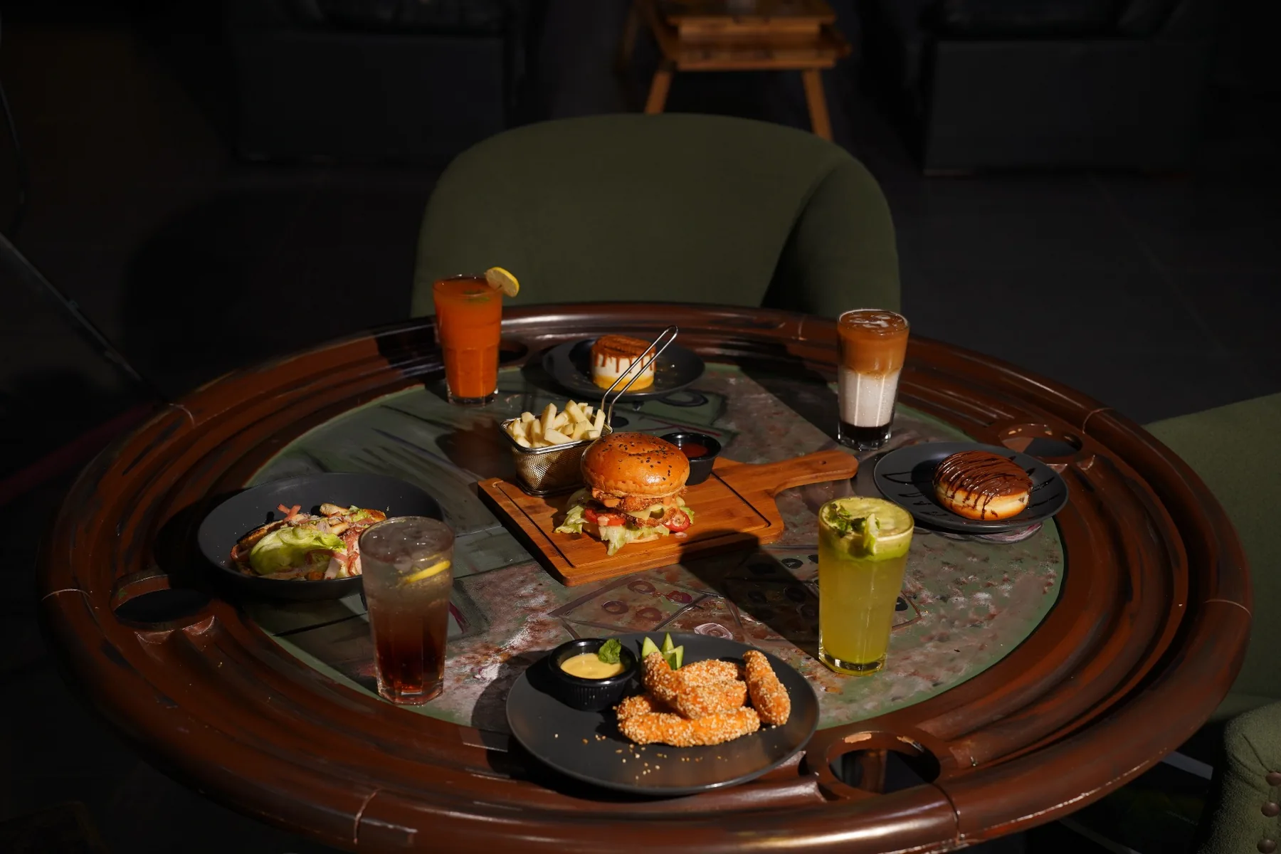 Dining at Naturals